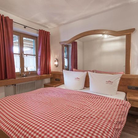 Ferienwohnungen Alpentraum - Landhaus Im Oberen Markt オーベルストドルフ エクステリア 写真