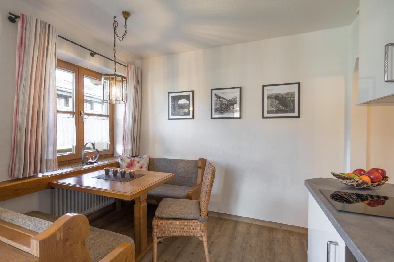 Ferienwohnungen Alpentraum - Landhaus Im Oberen Markt オーベルストドルフ エクステリア 写真