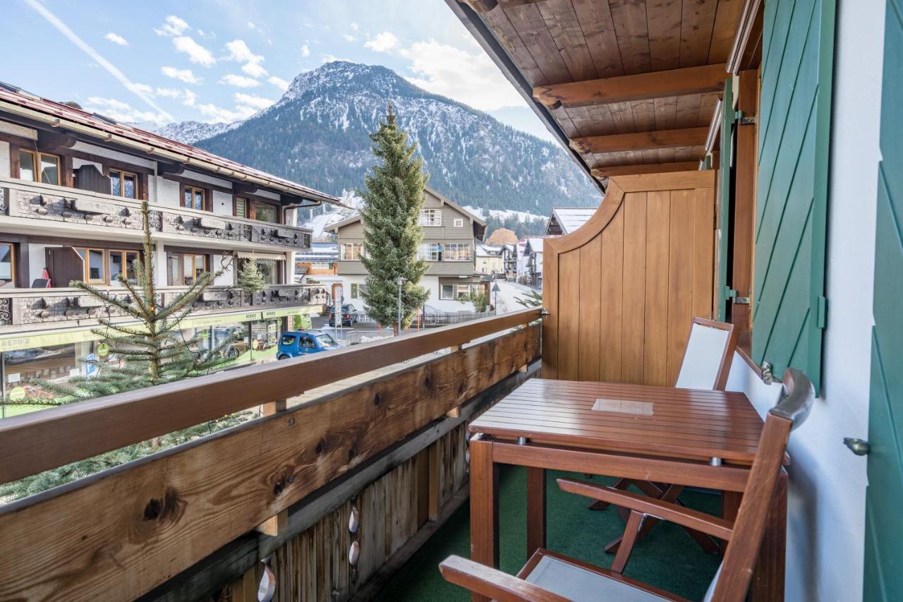 Ferienwohnungen Alpentraum - Landhaus Im Oberen Markt オーベルストドルフ エクステリア 写真